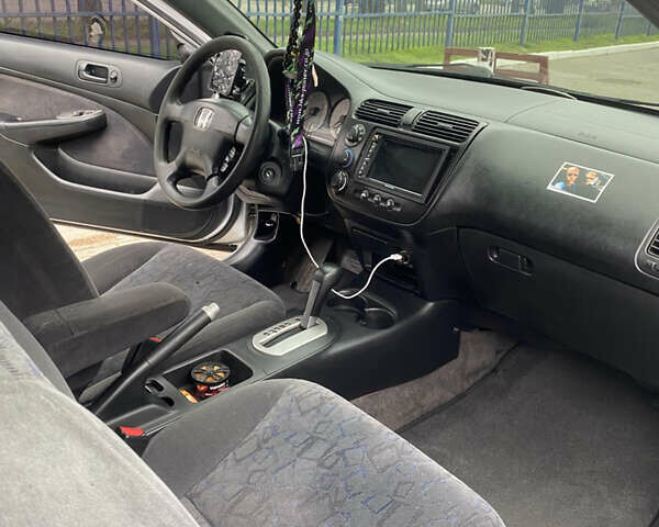 Серый Хонда Цивик, объемом двигателя 1.67 л и пробегом 324 тыс. км за 4500 $, фото 17 на Automoto.ua