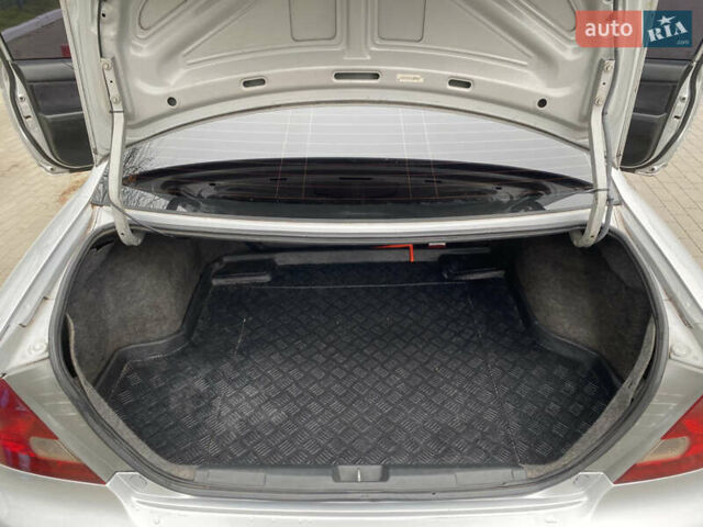 Серый Хонда Цивик, объемом двигателя 1.67 л и пробегом 324 тыс. км за 4500 $, фото 8 на Automoto.ua