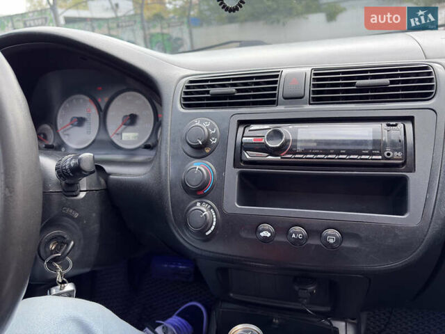 Хонда Цивик 2002 в Черновцах на Automoto.ua Серый Хонда Цивик, объемом двигателя 1.7 л и пробегом 180 тыс. км за 3850 $, фото 17 на Automoto.ua