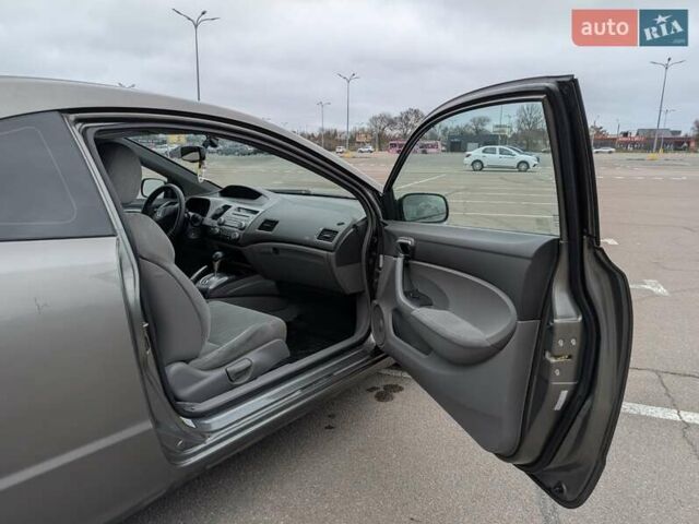 Сірий Хонда Сівік, об'ємом двигуна 1.8 л та пробігом 119 тис. км за 6500 $, фото 4 на Automoto.ua