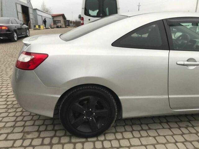 Сірий Хонда Сівік, об'ємом двигуна 1.8 л та пробігом 238 тис. км за 5590 $, фото 4 на Automoto.ua