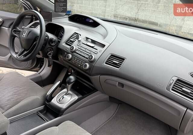 Серый Хонда Цивик, объемом двигателя 1.8 л и пробегом 143 тыс. км за 6999 $, фото 15 на Automoto.ua