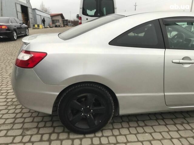 Серый Хонда Цивик, объемом двигателя 1.8 л и пробегом 238 тыс. км за 5590 $, фото 4 на Automoto.ua