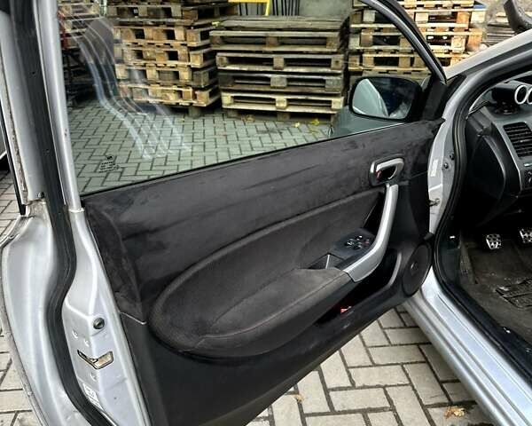 Сірий Хонда Сівік, об'ємом двигуна 2 л та пробігом 270 тис. км за 7000 $, фото 2 на Automoto.ua