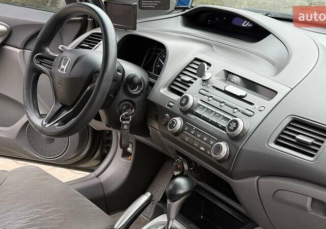 Серый Хонда Цивик, объемом двигателя 1.8 л и пробегом 143 тыс. км за 6999 $, фото 16 на Automoto.ua