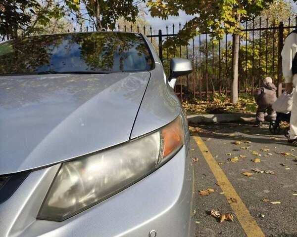 Серый Хонда Цивик, объемом двигателя 1.8 л и пробегом 150 тыс. км за 10400 $, фото 8 на Automoto.ua