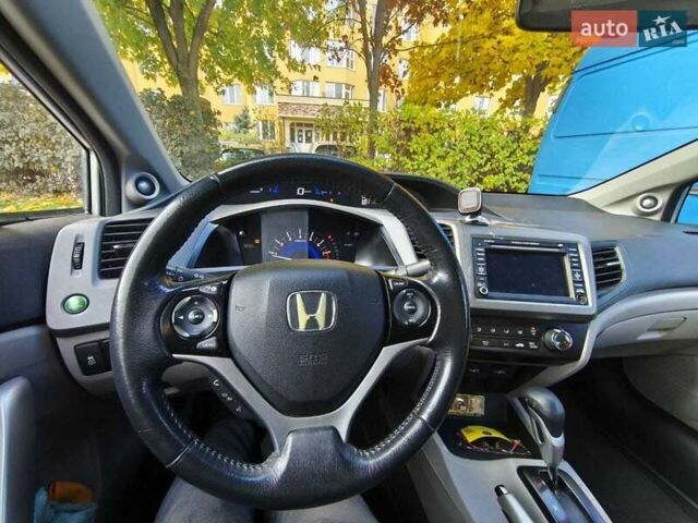 Серый Хонда Цивик, объемом двигателя 1.8 л и пробегом 150 тыс. км за 10400 $, фото 5 на Automoto.ua