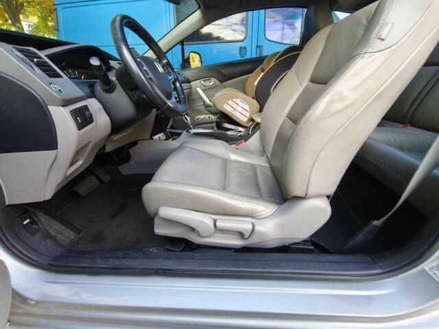 Хонда Цивик 2012 в Софіївська Борщагівка на Automoto.ua Серый Хонда Цивик, объемом двигателя 1.8 л и пробегом 150 тыс. км за 10400 $, фото 5 на Automoto.ua
