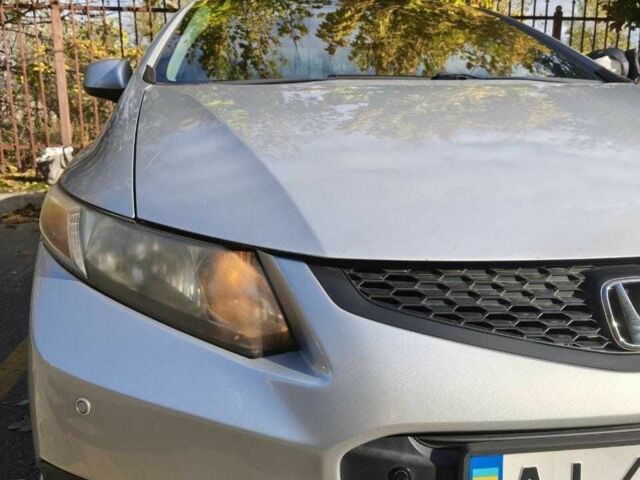 Хонда Цивик 2012 в Софіївська Борщагівка на Automoto.ua Серый Хонда Цивик, объемом двигателя 1.8 л и пробегом 150 тыс. км за 10400 $, фото 9 на Automoto.ua
