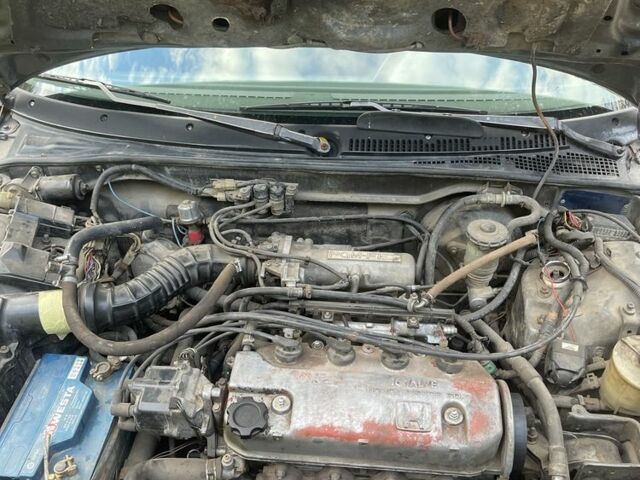 Серый Хонда Цивик, объемом двигателя 1.6 л и пробегом 333 тыс. км за 1000 $, фото 6 на Automoto.ua