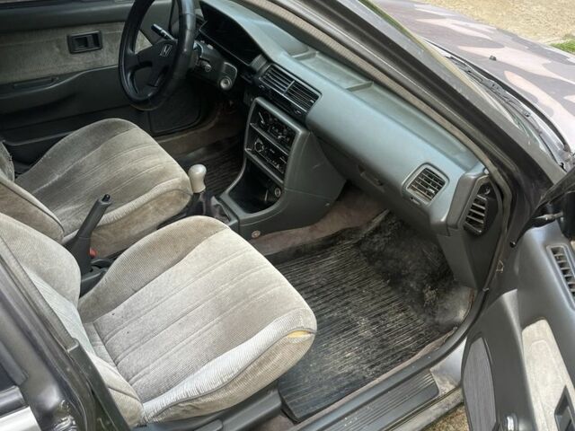 Серый Хонда Цивик, объемом двигателя 1.6 л и пробегом 333 тыс. км за 1000 $, фото 3 на Automoto.ua