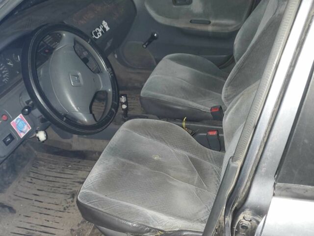 Серый Хонда Цивик, объемом двигателя 1.6 л и пробегом 350 тыс. км за 476 $, фото 4 на Automoto.ua