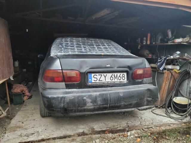 Серый Хонда Цивик, объемом двигателя 1.6 л и пробегом 350 тыс. км за 476 $, фото 2 на Automoto.ua