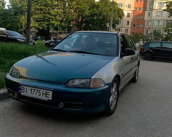 Серый Хонда Цивик, объемом двигателя 1.49 л и пробегом 373 тыс. км за 1800 $, фото 1 на Automoto.ua