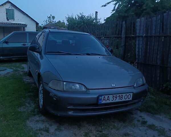 Серый Хонда Цивик, объемом двигателя 1.6 л и пробегом 450 тыс. км за 2100 $, фото 3 на Automoto.ua