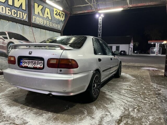 Серый Хонда Цивик, объемом двигателя 1.5 л и пробегом 374 тыс. км за 2500 $, фото 2 на Automoto.ua