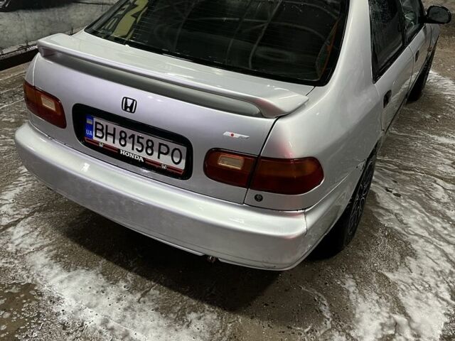 Серый Хонда Цивик, объемом двигателя 1.5 л и пробегом 374 тыс. км за 2500 $, фото 3 на Automoto.ua