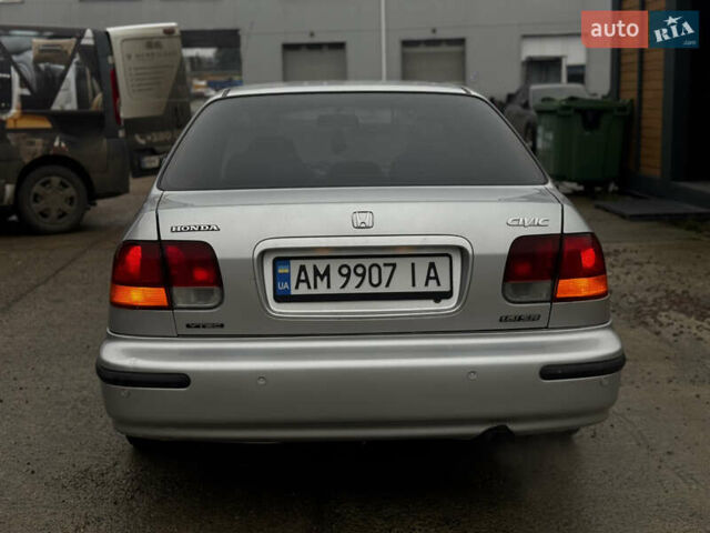 Сірий Хонда Сівік, об'ємом двигуна 1.6 л та пробігом 236 тис. км за 3333 $, фото 5 на Automoto.ua