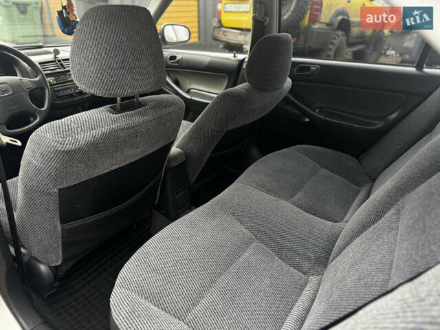 Сірий Хонда Сівік, об'ємом двигуна 1.6 л та пробігом 236 тис. км за 3333 $, фото 34 на Automoto.ua