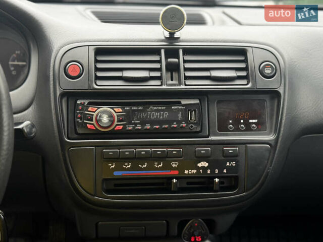 Сірий Хонда Сівік, об'ємом двигуна 1.6 л та пробігом 236 тис. км за 3333 $, фото 31 на Automoto.ua