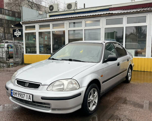 Серый Хонда Цивик, объемом двигателя 1.6 л и пробегом 237 тыс. км за 3400 $, фото 1 на Automoto.ua