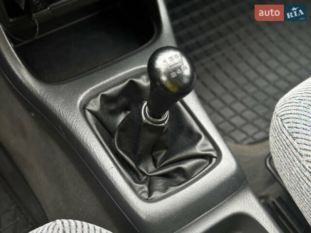 Сірий Хонда Сівік, об'ємом двигуна 1.6 л та пробігом 236 тис. км за 3333 $, фото 30 на Automoto.ua