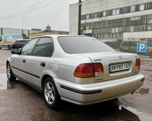 Серый Хонда Цивик, объемом двигателя 1.6 л и пробегом 237 тыс. км за 3400 $, фото 4 на Automoto.ua