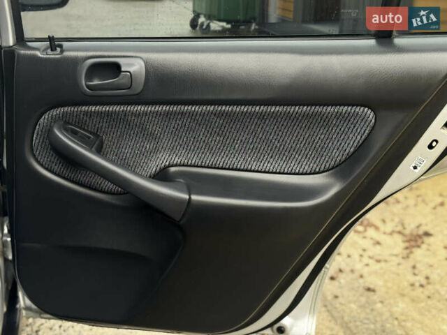 Сірий Хонда Сівік, об'ємом двигуна 1.6 л та пробігом 236 тис. км за 3333 $, фото 39 на Automoto.ua