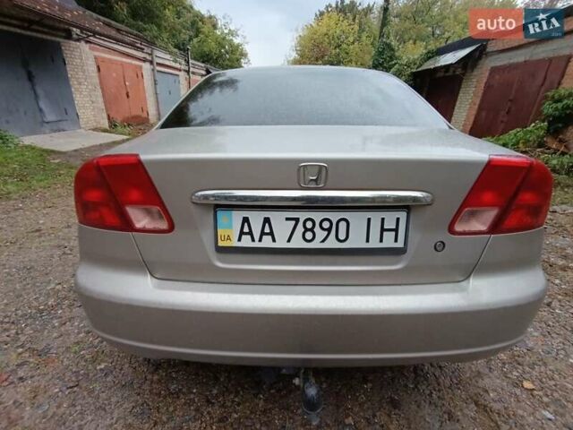Серый Хонда Цивик, объемом двигателя 1.7 л и пробегом 226 тыс. км за 3150 $, фото 7 на Automoto.ua