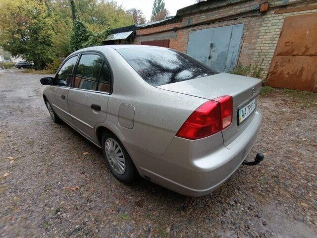 Серый Хонда Цивик, объемом двигателя 1.7 л и пробегом 226 тыс. км за 3200 $, фото 1 на Automoto.ua
