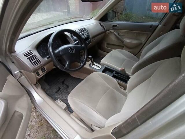 Серый Хонда Цивик, объемом двигателя 1.7 л и пробегом 226 тыс. км за 3150 $, фото 6 на Automoto.ua