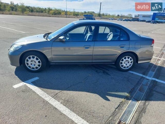 Серый Хонда Цивик, объемом двигателя 1.7 л и пробегом 230 тыс. км за 4500 $, фото 10 на Automoto.ua