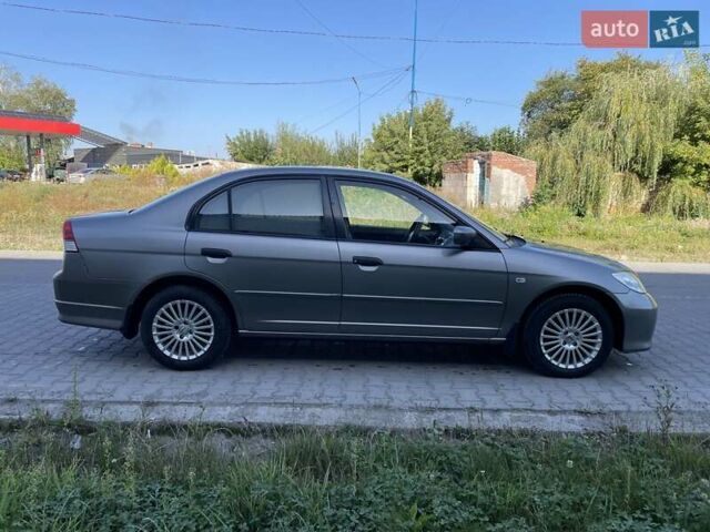 Серый Хонда Цивик, объемом двигателя 1.59 л и пробегом 207 тыс. км за 4750 $, фото 5 на Automoto.ua