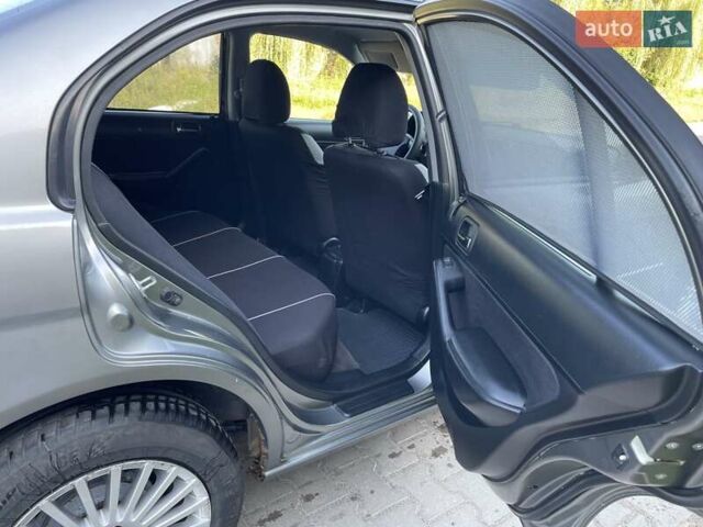 Серый Хонда Цивик, объемом двигателя 1.59 л и пробегом 207 тыс. км за 4750 $, фото 8 на Automoto.ua