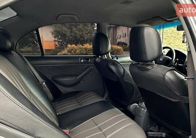 Серый Хонда Цивик, объемом двигателя 1.6 л и пробегом 299 тыс. км за 5500 $, фото 13 на Automoto.ua