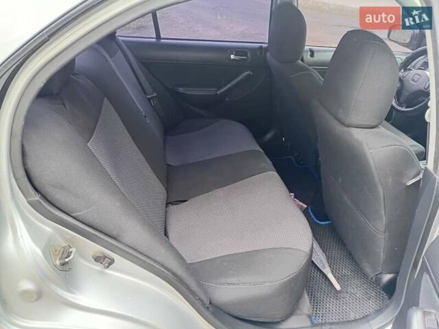 Серый Хонда Цивик, объемом двигателя 1.6 л и пробегом 320 тыс. км за 3800 $, фото 1 на Automoto.ua