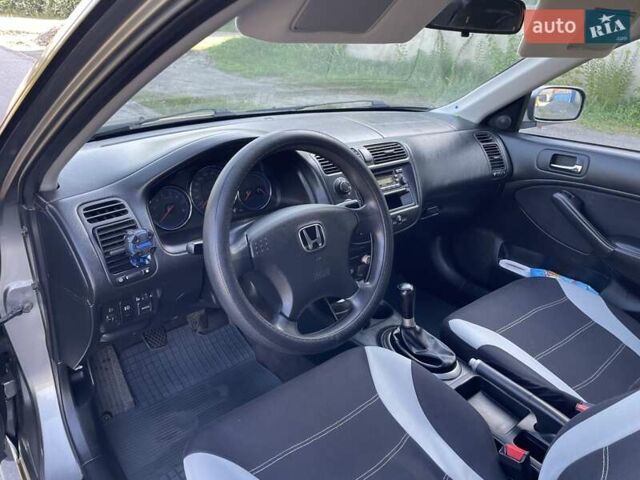 Серый Хонда Цивик, объемом двигателя 1.59 л и пробегом 207 тыс. км за 4750 $, фото 1 на Automoto.ua