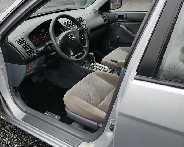 Серый Хонда Цивик, объемом двигателя 1.7 л и пробегом 156 тыс. км за 3999 $, фото 12 на Automoto.ua