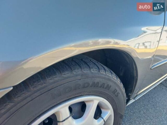 Серый Хонда Цивик, объемом двигателя 1.7 л и пробегом 230 тыс. км за 4500 $, фото 13 на Automoto.ua