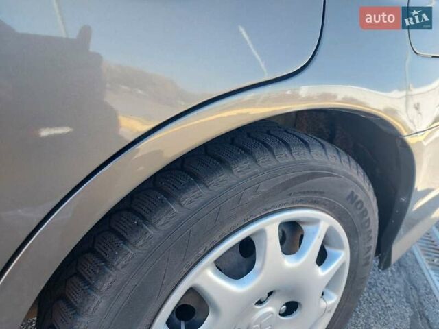 Серый Хонда Цивик, объемом двигателя 1.7 л и пробегом 230 тыс. км за 4500 $, фото 11 на Automoto.ua