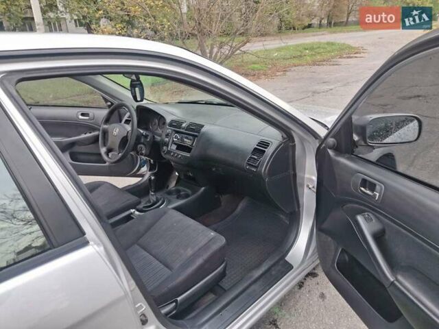 Серый Хонда Цивик, объемом двигателя 1.59 л и пробегом 213 тыс. км за 3700 $, фото 2 на Automoto.ua