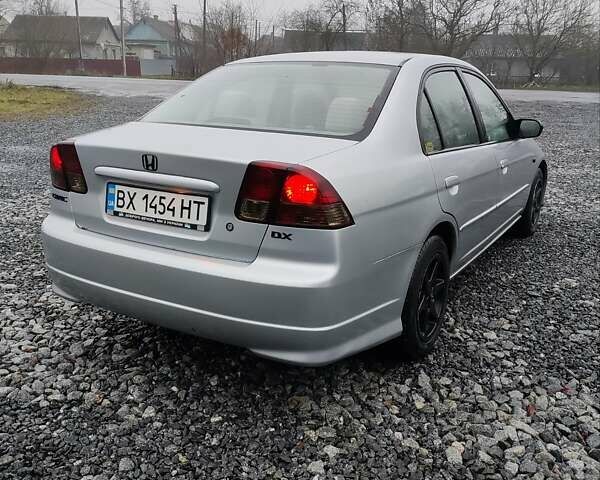 Серый Хонда Цивик, объемом двигателя 1.7 л и пробегом 156 тыс. км за 3999 $, фото 3 на Automoto.ua