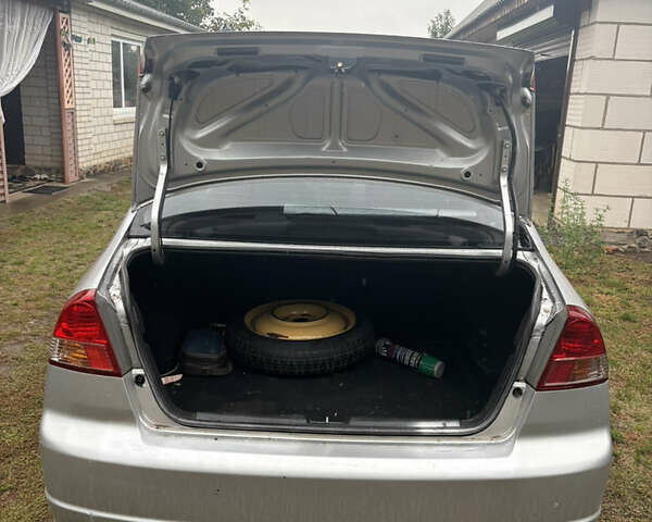 Серый Хонда Цивик, объемом двигателя 1.6 л и пробегом 410 тыс. км за 3600 $, фото 7 на Automoto.ua