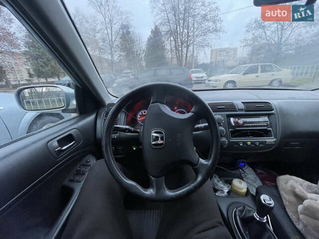Серый Хонда Цивик, объемом двигателя 1.59 л и пробегом 303 тыс. км за 3000 $, фото 4 на Automoto.ua