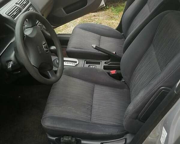 Серый Хонда Цивик, объемом двигателя 1.59 л и пробегом 238 тыс. км за 4500 $, фото 9 на Automoto.ua