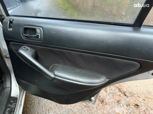 Серый Хонда Цивик, объемом двигателя 1.6 л и пробегом 420 тыс. км за 3890 $, фото 15 на Automoto.ua