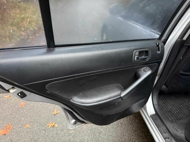 Серый Хонда Цивик, объемом двигателя 1.6 л и пробегом 420 тыс. км за 3890 $, фото 12 на Automoto.ua