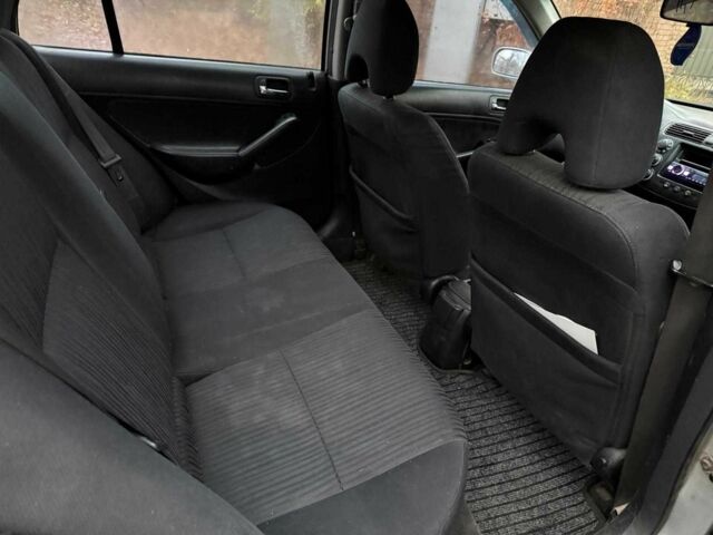 Серый Хонда Цивик, объемом двигателя 1.6 л и пробегом 420 тыс. км за 3890 $, фото 16 на Automoto.ua