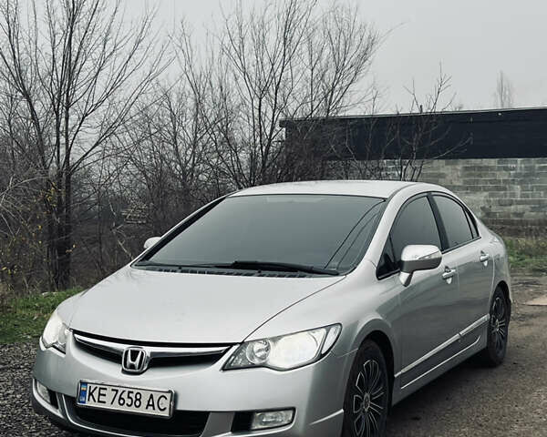 Серый Хонда Цивик, объемом двигателя 1.3 л и пробегом 225 тыс. км за 5900 $, фото 1 на Automoto.ua
