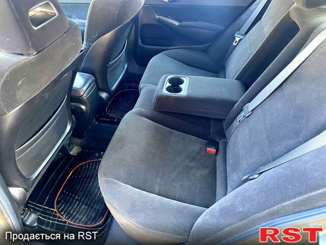 Серый Хонда Цивик, объемом двигателя 1.8 л и пробегом 241 тыс. км за 5250 $, фото 8 на Automoto.ua